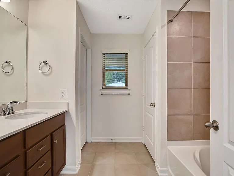 9403 Castillo Ct — Photo 26