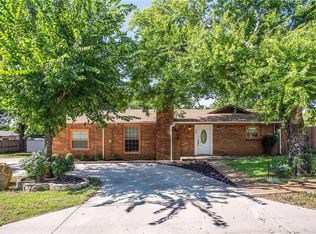 602 Galbraith St, Lake Dallas, TX 75065