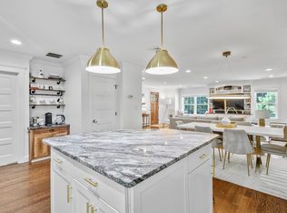 84 Washington St, Sherborn, MA 01770