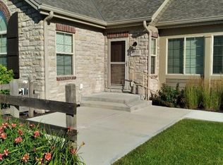 1030 Ann Marie Way, Oconomowoc, WI 53066