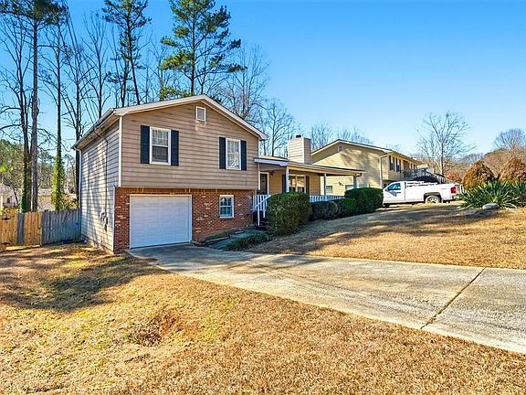 2nd image of 1496 Cherry Hill Rd SW