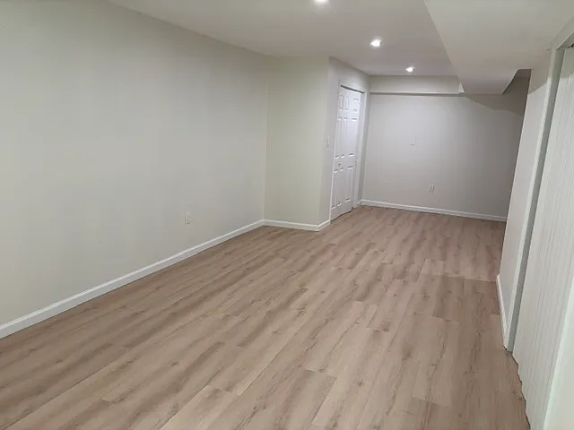 1247 Chateau Dr — Photo 17