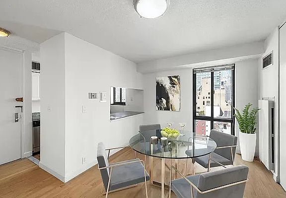 2nd image of 360 E 57th St Floor 15A