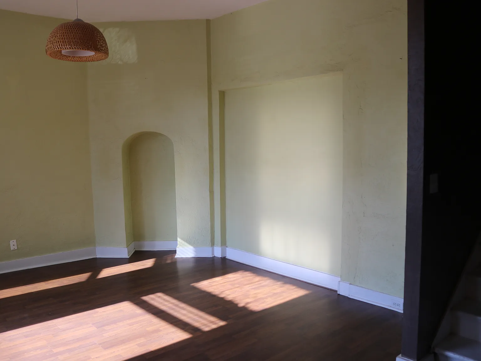 3 bed, 1850 sqft, $2,700 — Photo 2