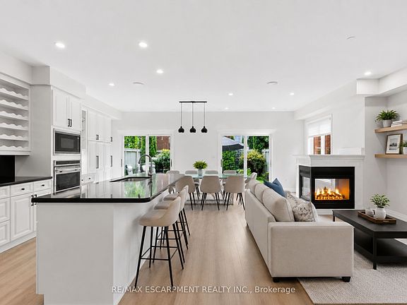 5th image of 36 Compass Way