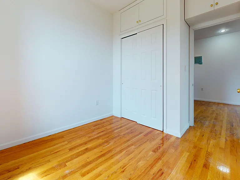 237 E 5th St #15 — Photo 14