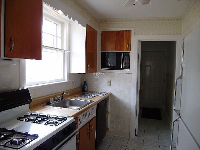 1st image of 1336 Munroe Falls Ave