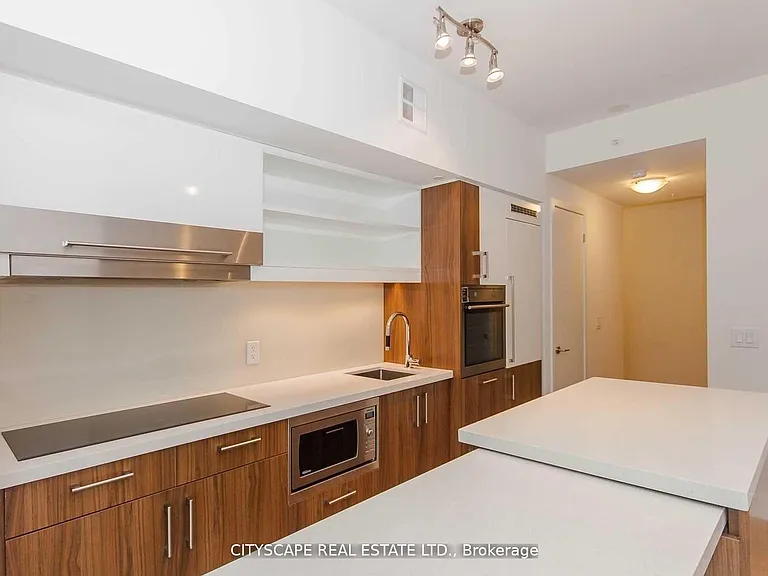 39 Sherbourne St #703 — Photo 5