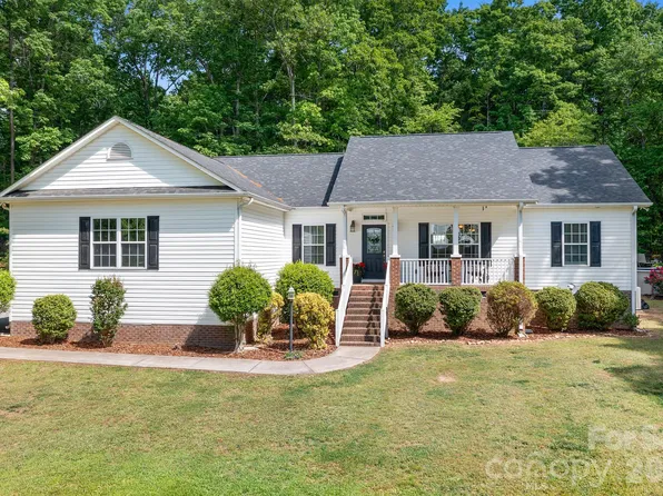 15877 Mallory Ln, Mount Pleasant, NC 28124