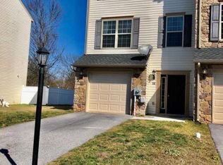 72 Katelyn Dr, New Oxford, PA 17350