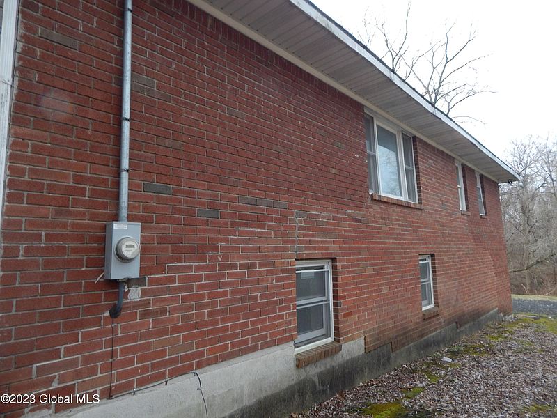 3rd image of 67 Briar Avenue
