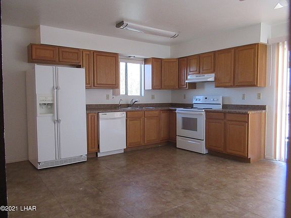 5th image of 3125 Applewood Dr