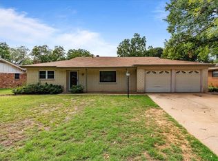 205 Belmont St, Hurst, TX 76053