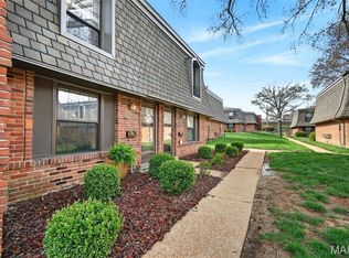 4262 Eiffel Dr, Saint Louis, MO
