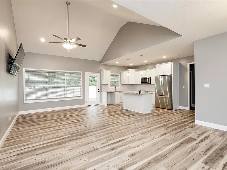 1254 Melody Ave — Photo 4