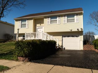 4426 Hickory Wood Dr, Columbus, OH 43228