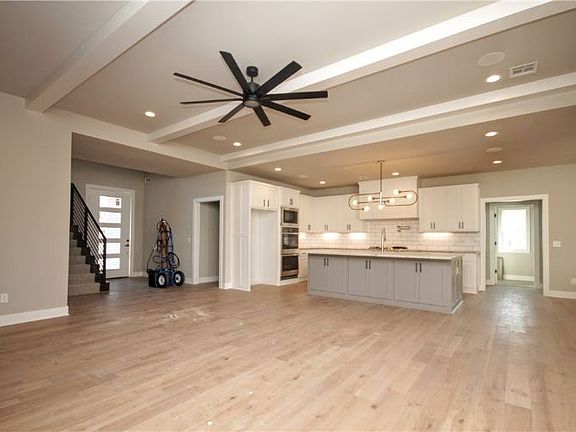 5th image of 6808 Ambient St