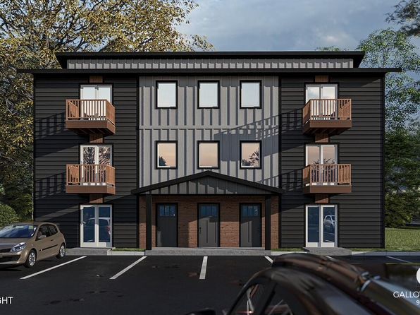 16840 Park Place St, Eagle River, AK 99577