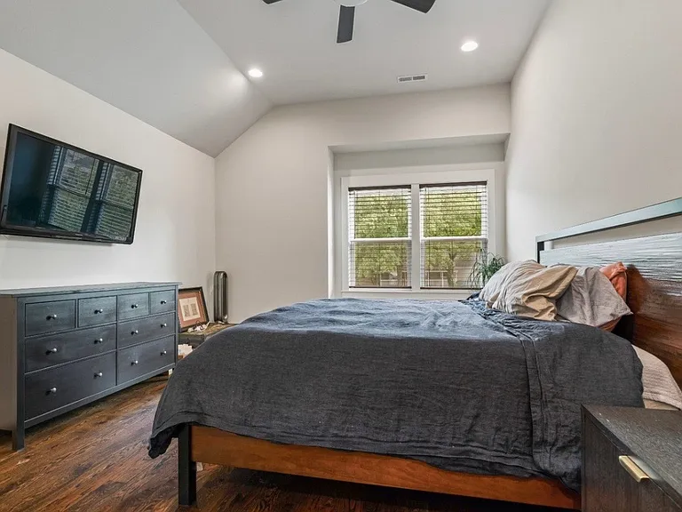512B Camden Dr — Photo 9