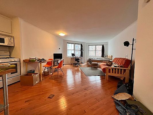 1st image of 155 W 68th St #1618/2