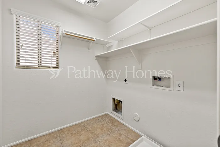 41166 W Sanders Way — Photo 16