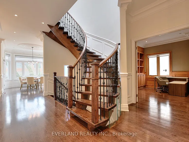 369 Hollywood Ave #MAIN — Photo 11