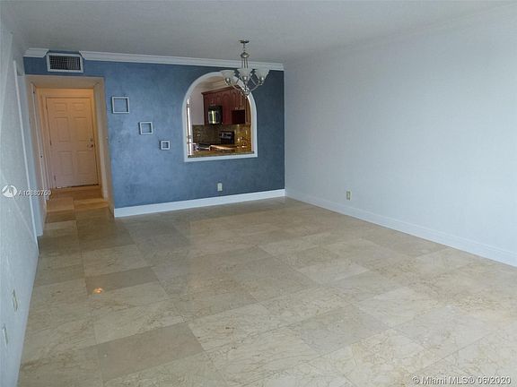 5th image of 1160 NE 191st St #23-B