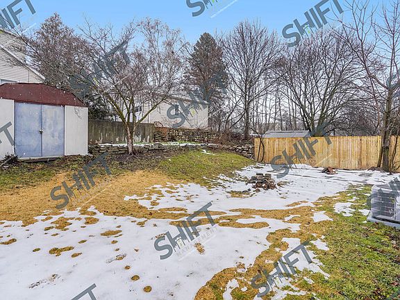 3rd image of 853 Carrier Creek Blvd NE