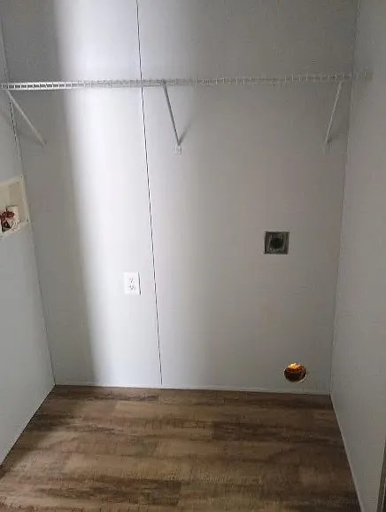 3 bed, $1,099 — Photo 2