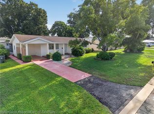 203 E Lagrande St, Avon Park, FL 33825