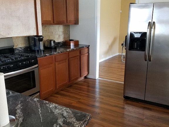 2nd image of 506 Lakewood Blvd