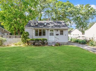 122 Truberg Ave, Patchogue, NY 11772