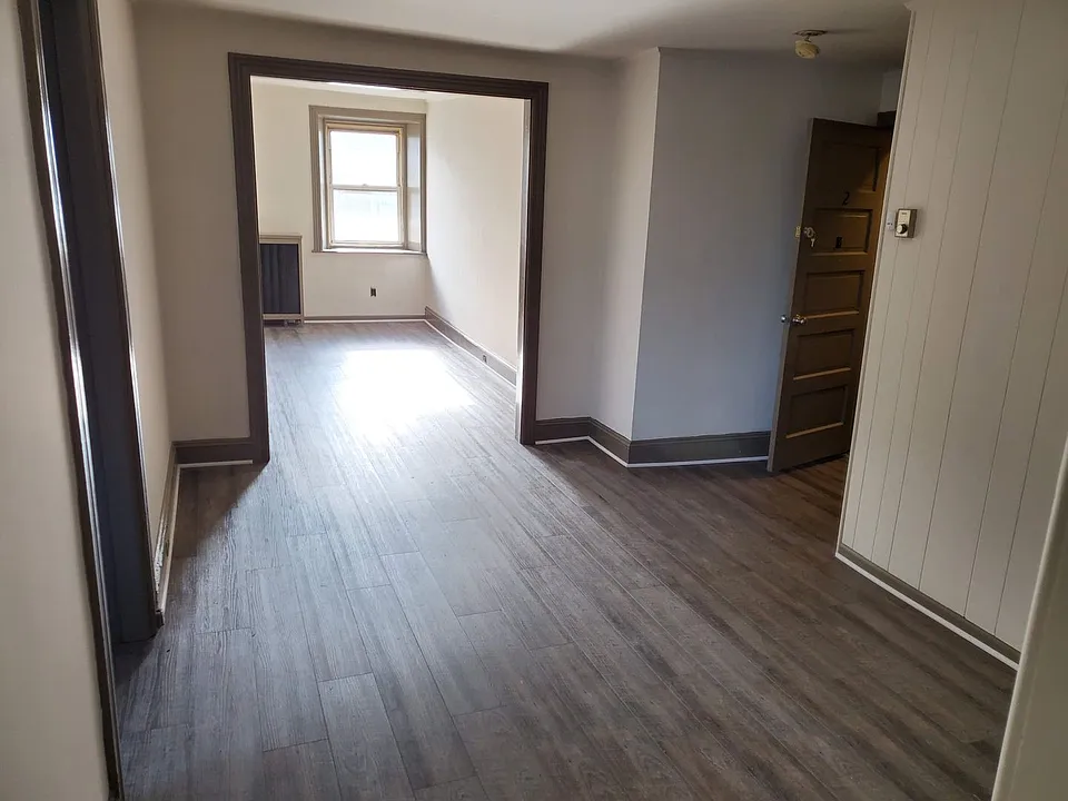 101-103 E Maple Ave #3
