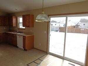 222 W Prairiefield Ave