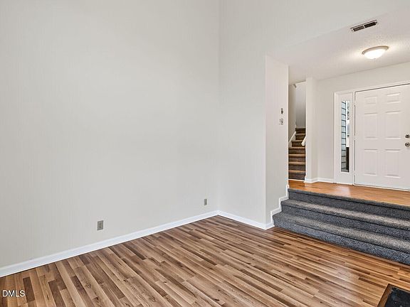 5th image of 4421 Beechnut Ln