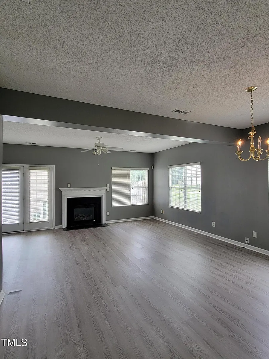 Building Photo - 3402 Sosa Rd #1