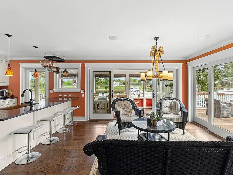 32 Honeysuckle Ln #C — Photo 6