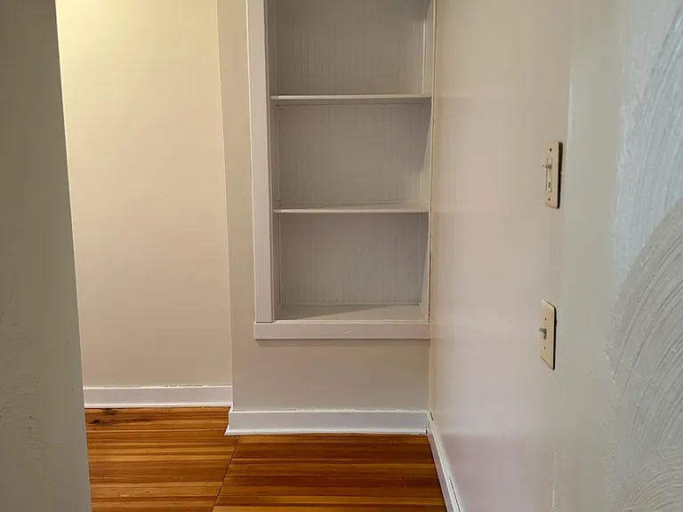 222 Clarendon St — Photo 13