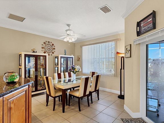 5th image of 35 Bunker Ln