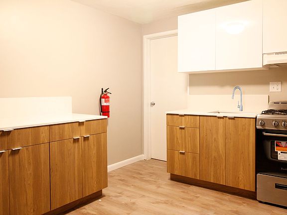5th image of 406 W Merchant St #406-A