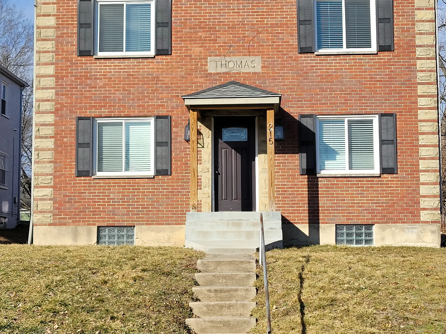 215 Ryburn Ave — Photo 3