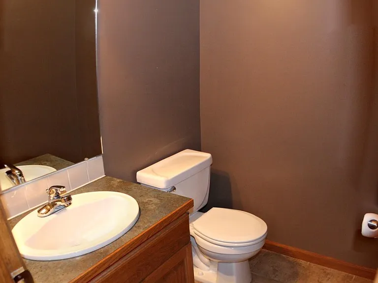 433 Crest Pl — Photo 16
