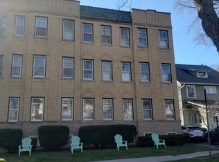 1005 Greenleaf St APT 3W, Evanston, IL 60202