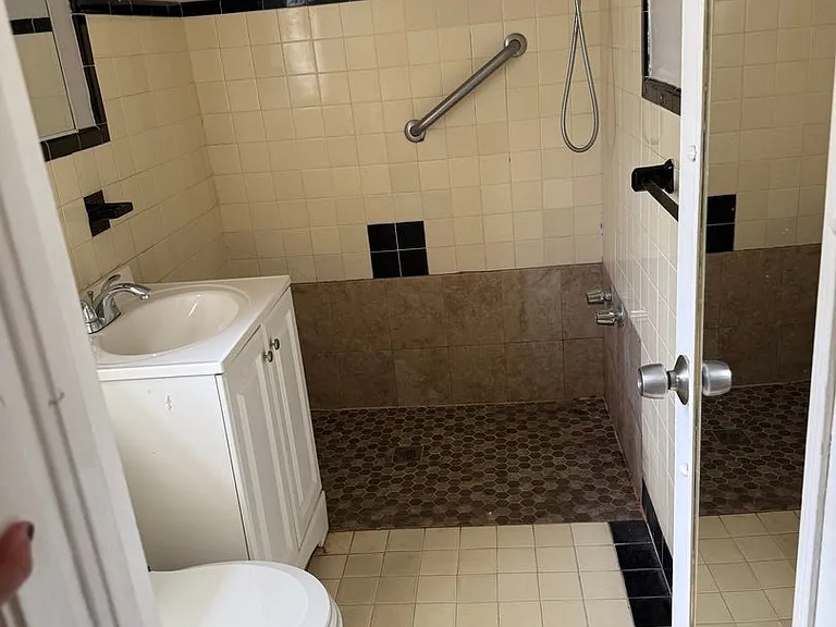 1701 Pasadena Dr — Photo 3