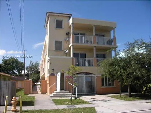1453 SW 3rd St Photo 1