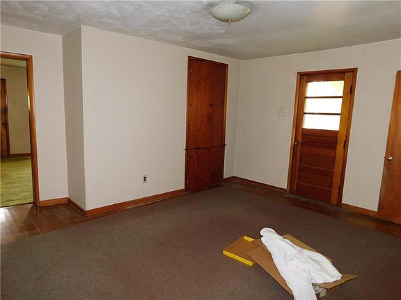 5th image of 224 & 226 Perry Ave