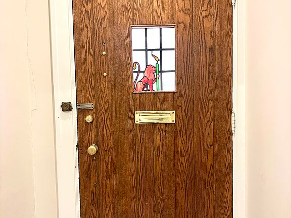 5th image of 631 Saint James St #631
