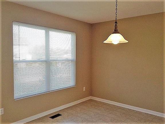 4th image of 5095 Elk Run Dr