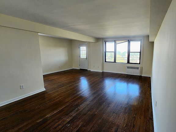 5th image of 145 Lincoln Ave APT 6S