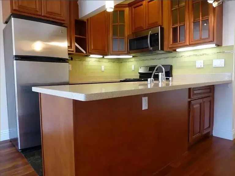 624 Shrader St #8 — Photo 3